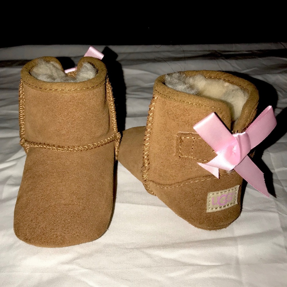 Baby UGG Jesse Bow Boots size 2/3